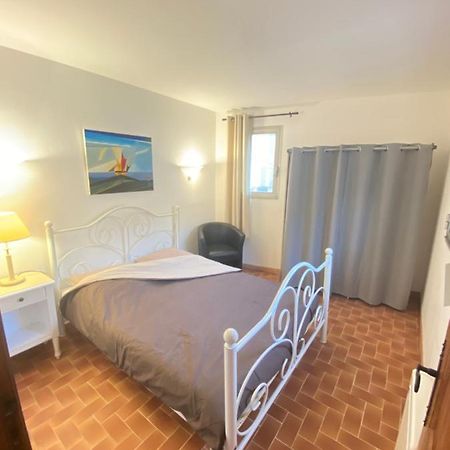 Charmant Appartement Au Coeur Du Village Tourrettes-sur-Loup Exteriör bild