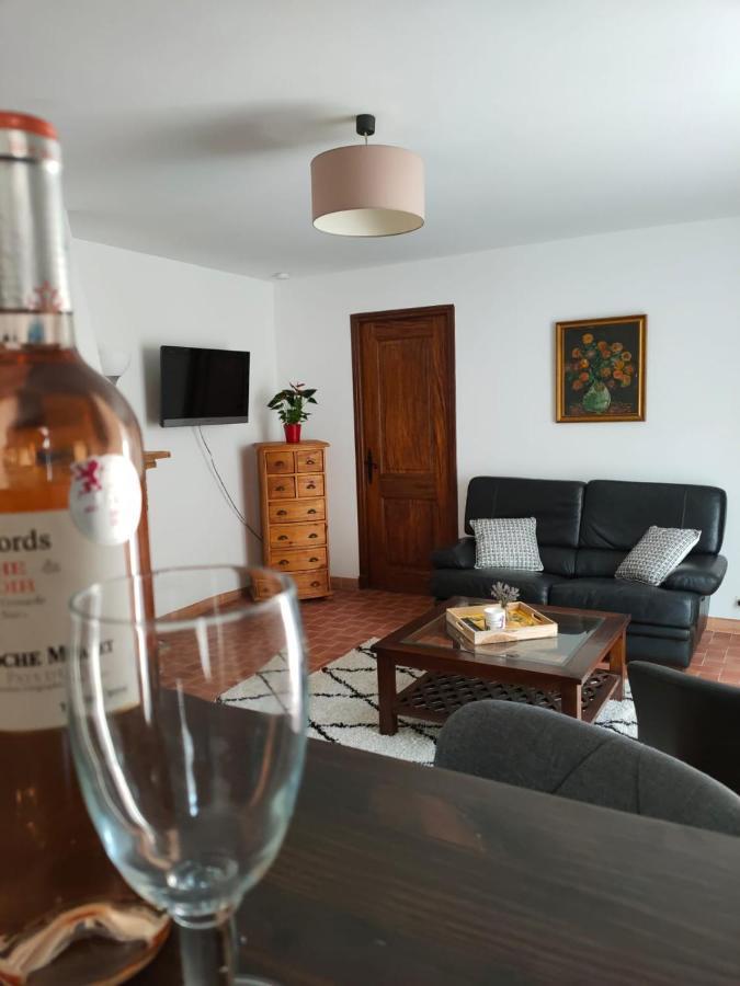 Charmant Appartement Au Coeur Du Village Tourrettes-sur-Loup Exteriör bild