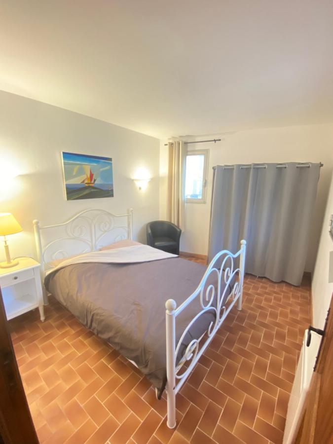Charmant Appartement Au Coeur Du Village Tourrettes-sur-Loup Exteriör bild