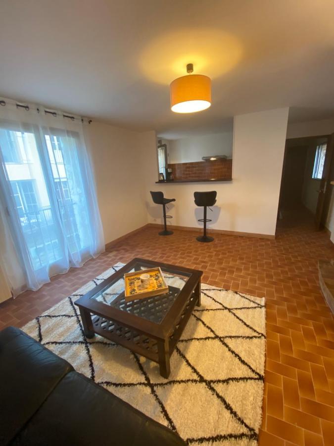 Charmant Appartement Au Coeur Du Village Tourrettes-sur-Loup Exteriör bild