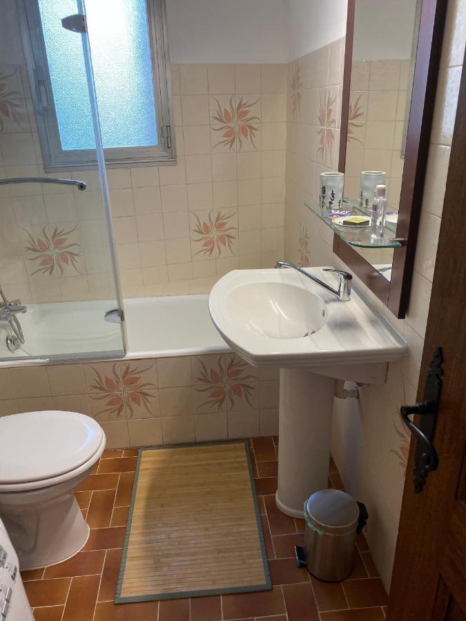 Charmant Appartement Au Coeur Du Village Tourrettes-sur-Loup Exteriör bild