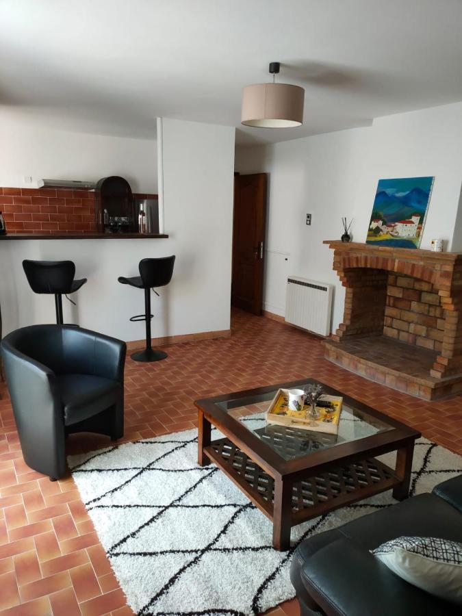 Charmant Appartement Au Coeur Du Village Tourrettes-sur-Loup Exteriör bild